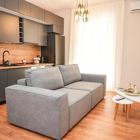 Bougainvilla Apartments 티라나 외부 사진