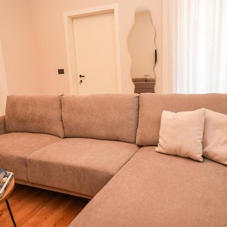 Bougainvilla Apartments 티라나 외부 사진