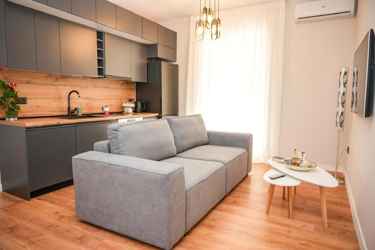 Bougainvilla Apartments 티라나 외부 사진