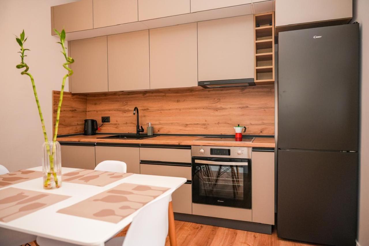 Bougainvilla Apartments 티라나 외부 사진