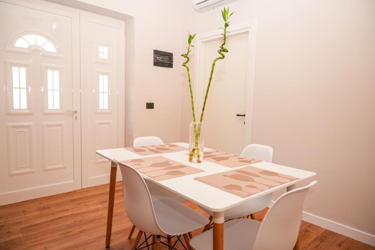 Bougainvilla Apartments 티라나 외부 사진